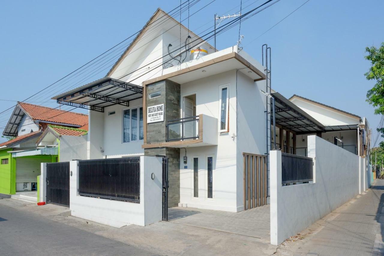 Reddoorz Plus Syariah Near Stasiun Tegal 2 Exteriör bild